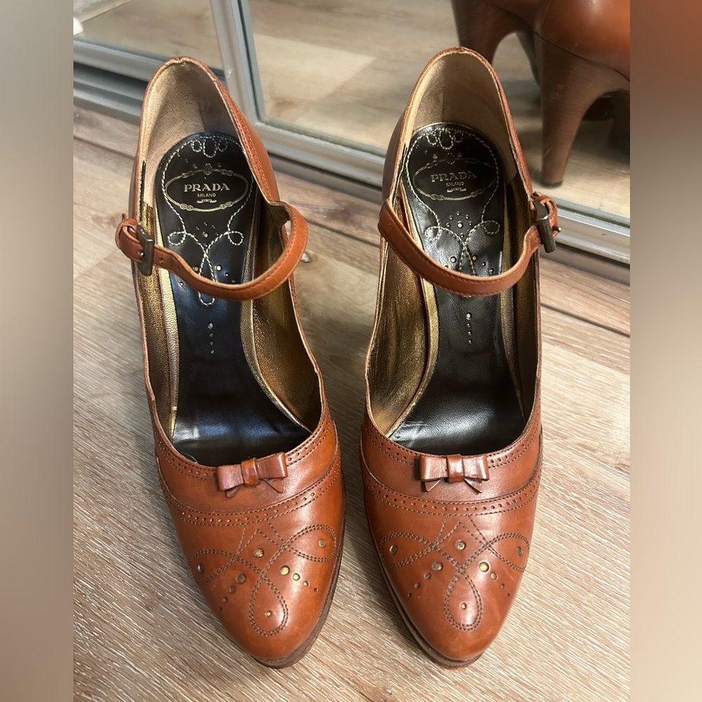 PRADA Vintage Spectator Mary Jane Oxford Platform Pump Brown Leather